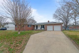 606 Charlton DR, Hampton, VA 23666