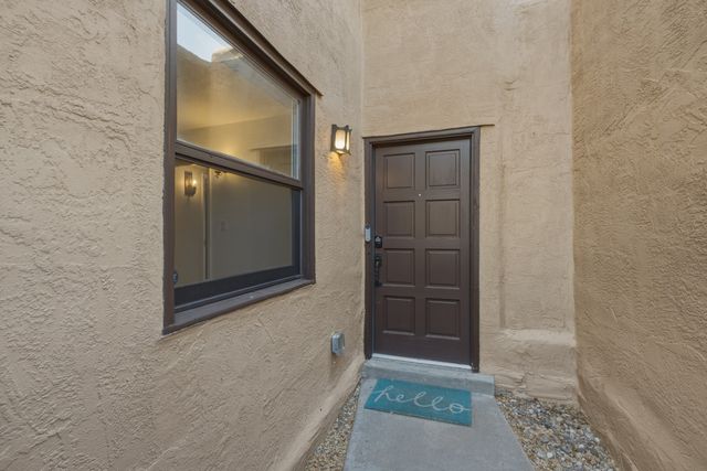 3160 Plaza Blanca, Santa Fe, NM 87507