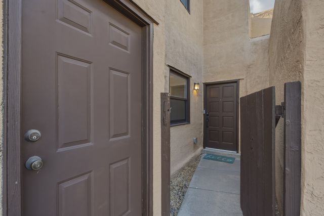 3160 Plaza Blanca, Santa Fe, NM 87507