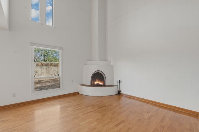 3160 Plaza Blanca, Santa Fe, NM 87507