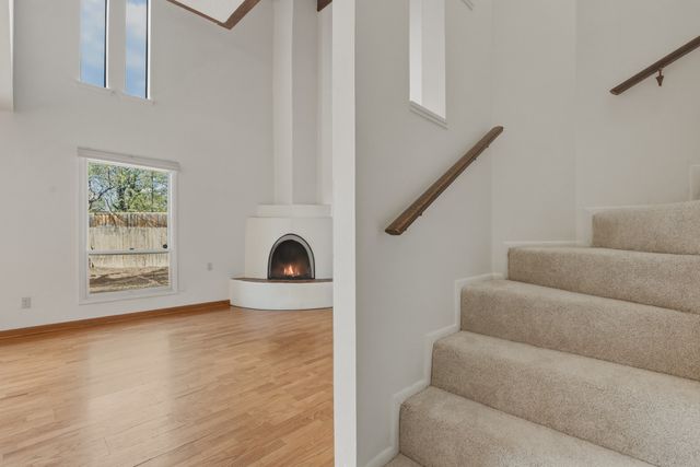 3160 Plaza Blanca, Santa Fe, NM 87507