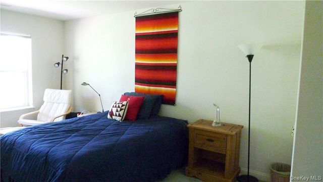 107 Winding Ridge Road 107, White Plains, NY 10603