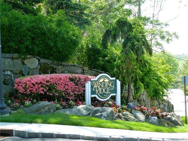 107 Winding Ridge Road 107, White Plains, NY 10603