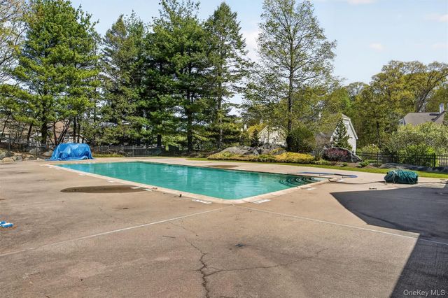 107 Winding Ridge Road 107, White Plains, NY 10603