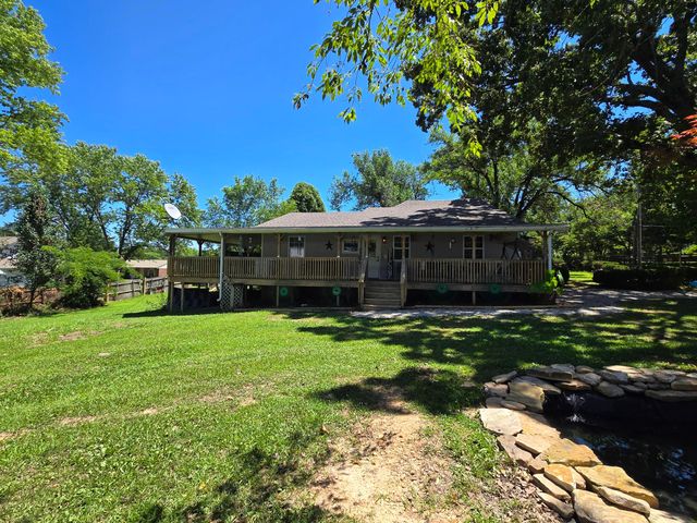 308 E James Street, Mountain View, MO 65548