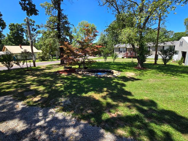 308 E James Street, Mountain View, MO 65548