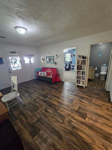 308 E James Street, Mountain View, MO 65548