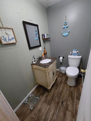 308 E James Street, Mountain View, MO 65548