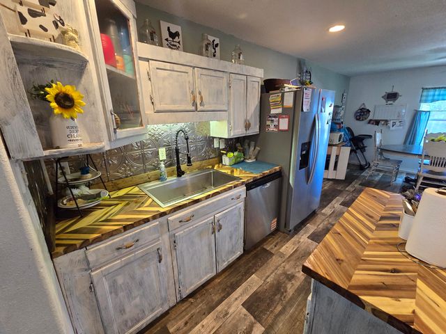 308 E James Street, Mountain View, MO 65548