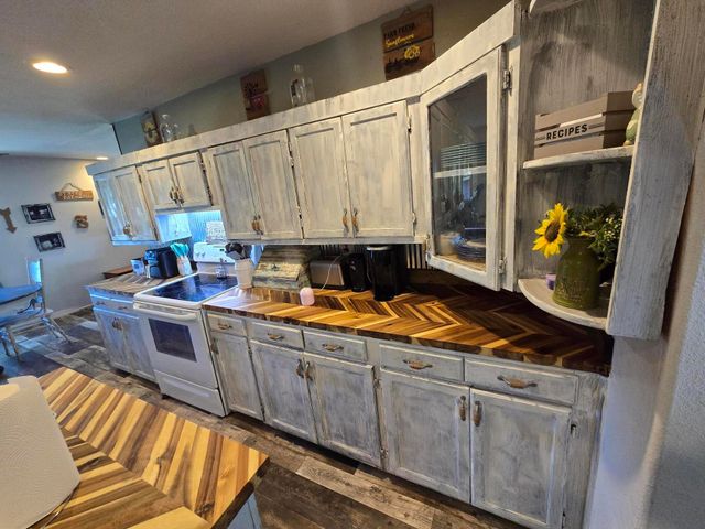 308 E James Street, Mountain View, MO 65548