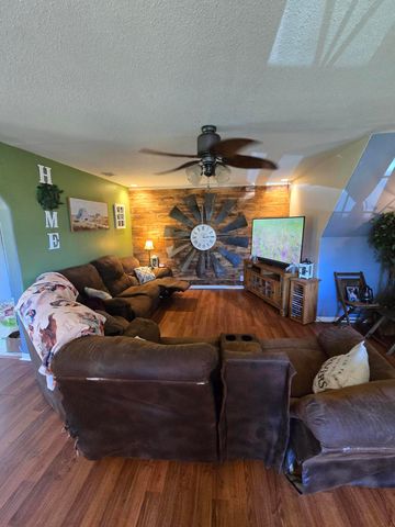 308 E James Street, Mountain View, MO 65548