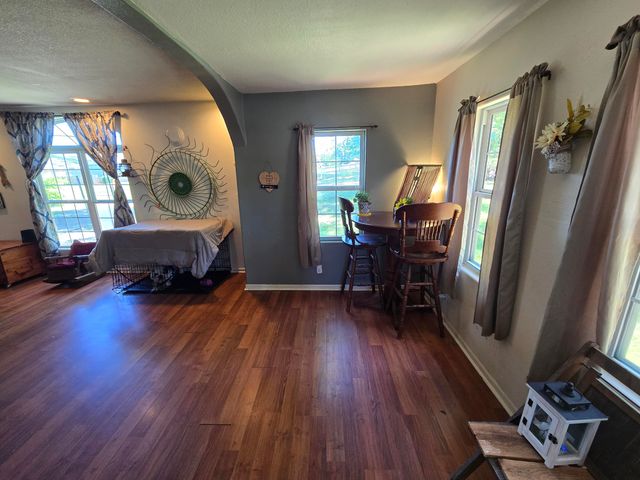 308 E James Street, Mountain View, MO 65548