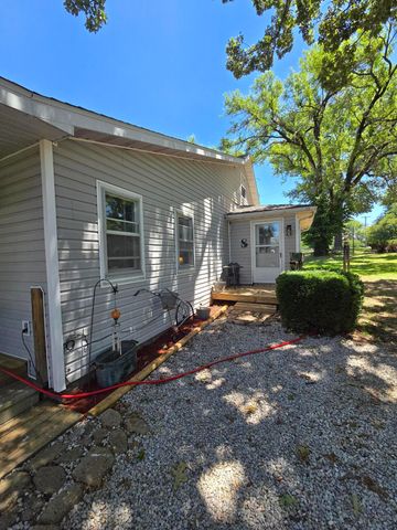 308 E James Street, Mountain View, MO 65548
