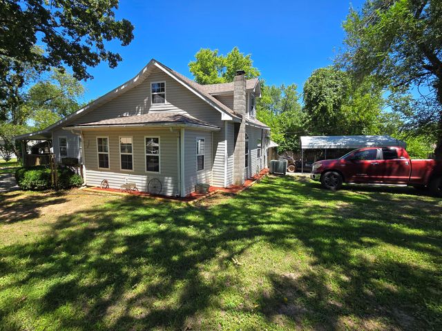 308 E James Street, Mountain View, MO 65548