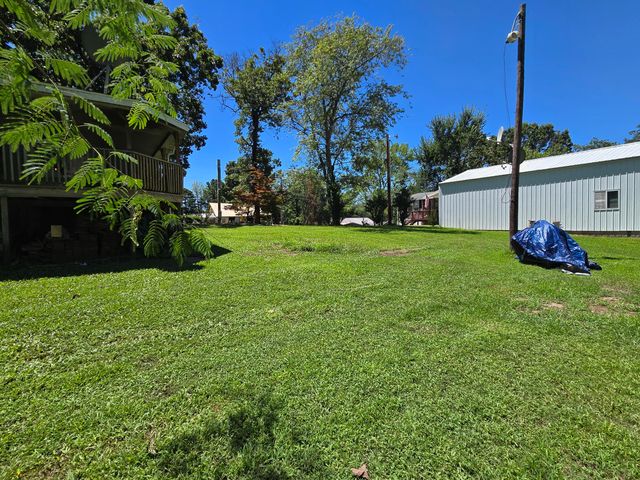 308 E James Street, Mountain View, MO 65548