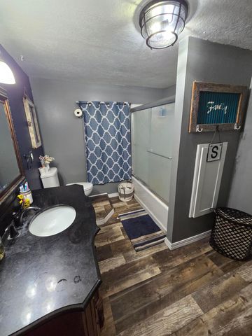 308 E James Street, Mountain View, MO 65548