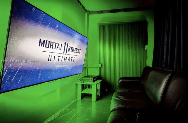 17100 Collins Ave, Sunny Isles Beach, FL 33160