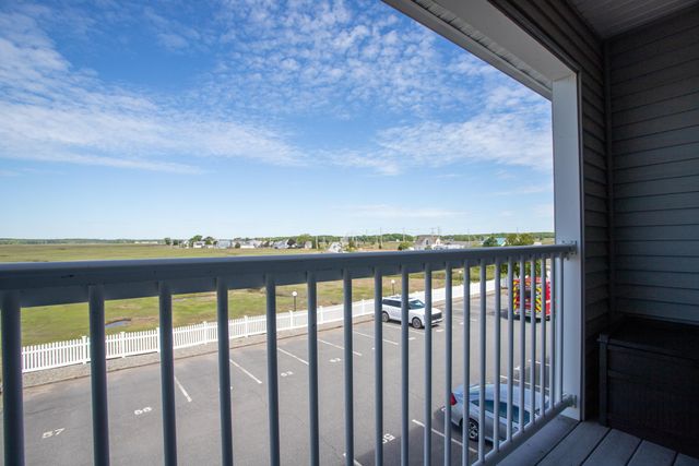 20 Brown Ave Unit 56, Hampton, NH 03842