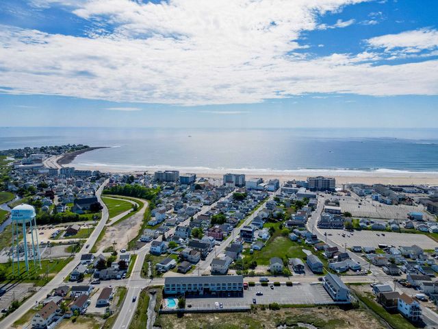 20 Brown Ave Unit 56, Hampton, NH 03842