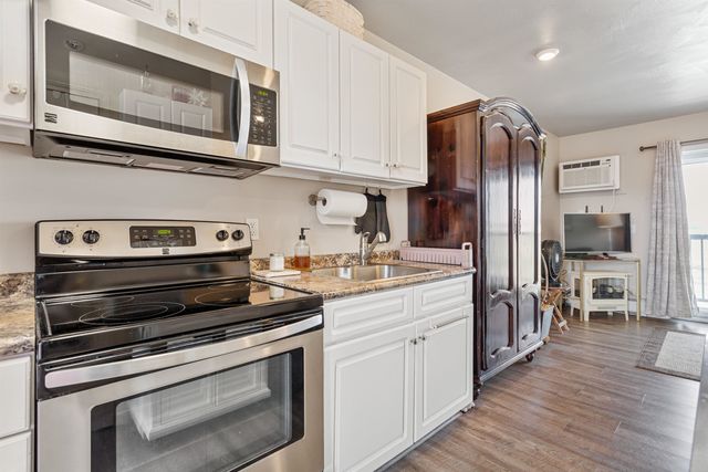 20 Brown Ave Unit 56, Hampton, NH 03842