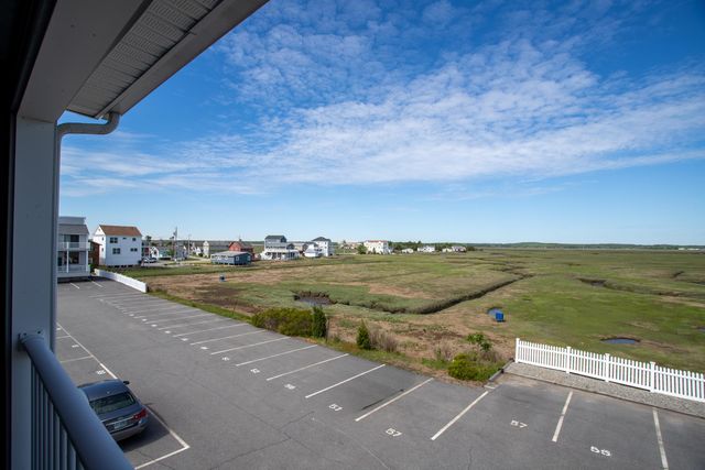 20 Brown Ave Unit 56, Hampton, NH 03842