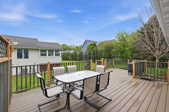 1696 Chadsworth Drive, Sun Prairie, WI 53590