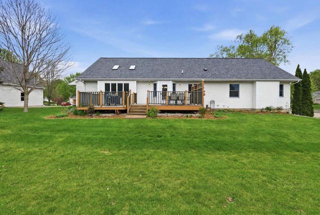 1696 Chadsworth Drive, Sun Prairie, WI 53590