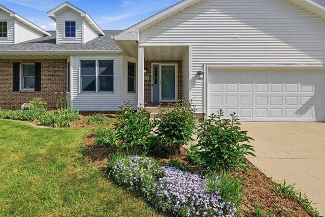 1696 Chadsworth Drive, Sun Prairie, WI 53590