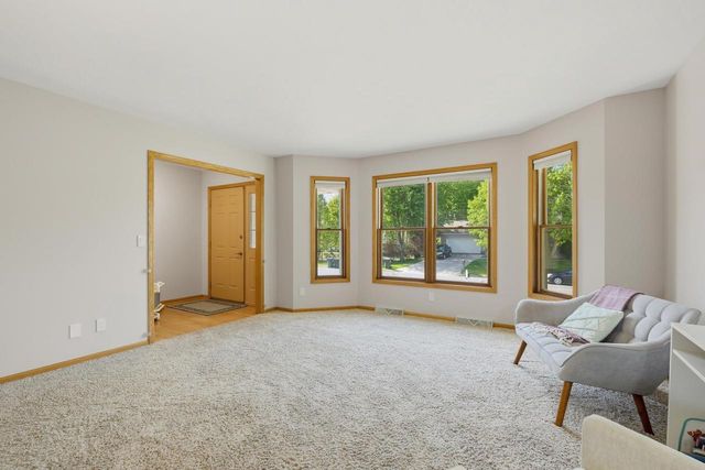 1696 Chadsworth Drive, Sun Prairie, WI 53590