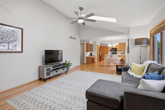 1696 Chadsworth Drive, Sun Prairie, WI 53590