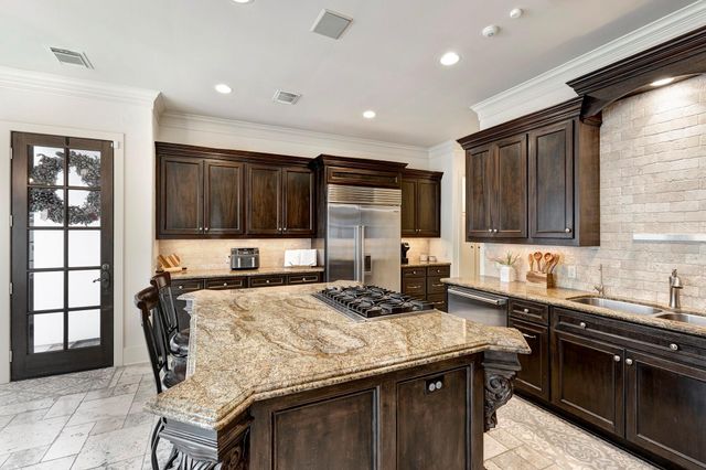 110 Ferndale Street, Bellaire, TX 77401