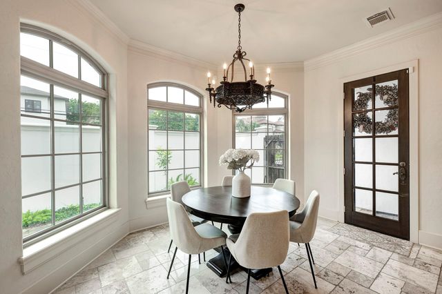 110 Ferndale Street, Bellaire, TX 77401