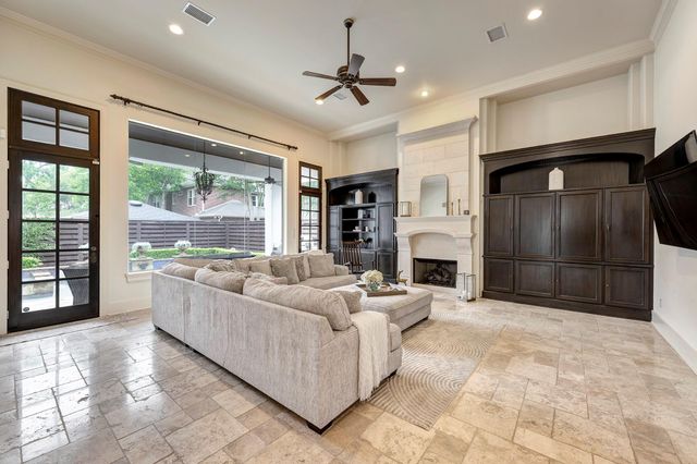 110 Ferndale Street, Bellaire, TX 77401