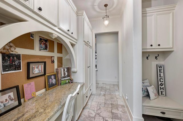 110 Ferndale Street, Bellaire, TX 77401