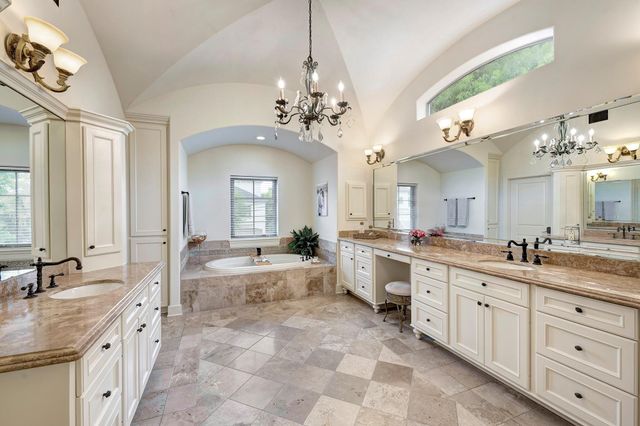 110 Ferndale Street, Bellaire, TX 77401