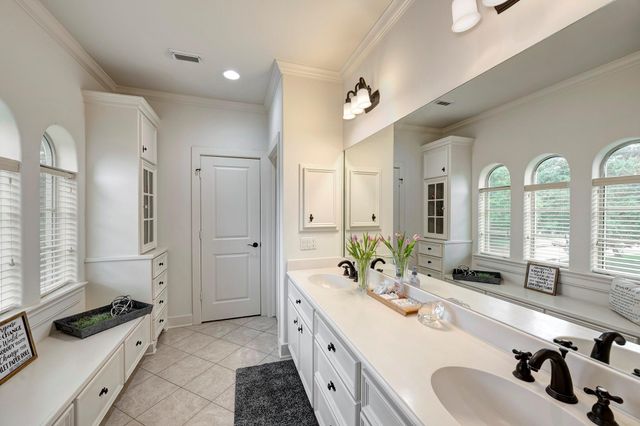 110 Ferndale Street, Bellaire, TX 77401