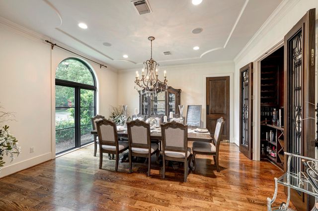 110 Ferndale Street, Bellaire, TX 77401