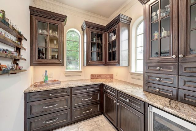 110 Ferndale Street, Bellaire, TX 77401