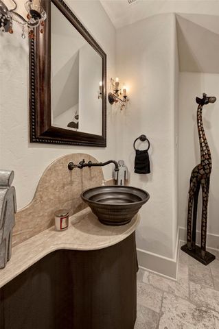 110 Ferndale Street, Bellaire, TX 77401