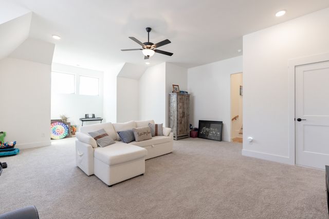 194 Phillips Bnd, Spring Hill, TN 37174