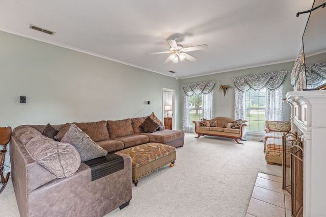 941 S Texas Street, De Leon, TX 76444