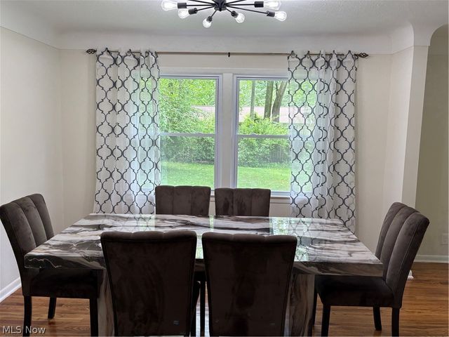 1066 Eastlawn Drive, Highland Heights, OH 44143