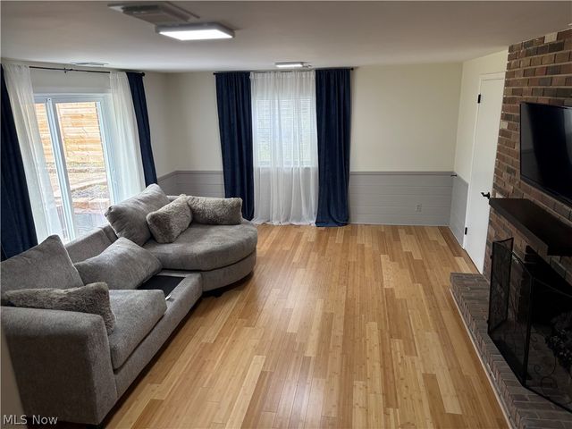 1066 Eastlawn Drive, Highland Heights, OH 44143