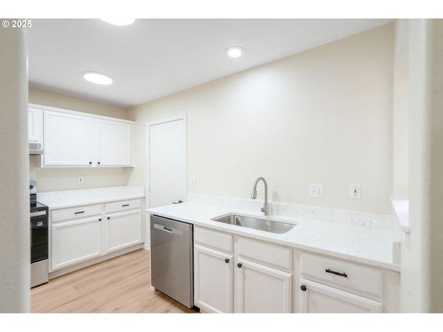 108 Ne POWDERHORN Dr, Corvallis, OR 97330