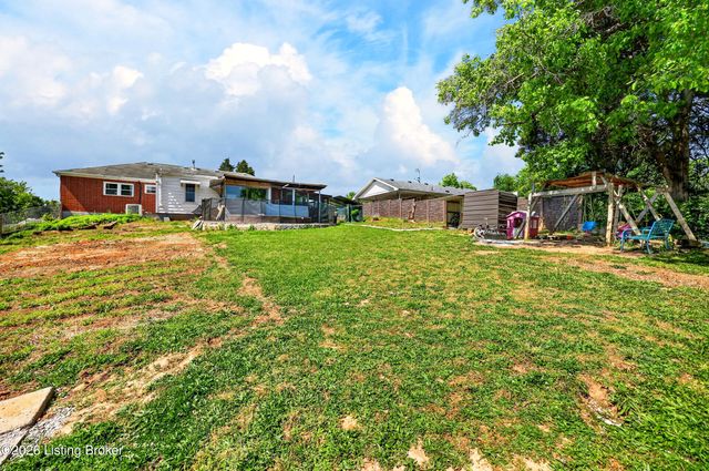 448 New St, Radcliff, KY 40160