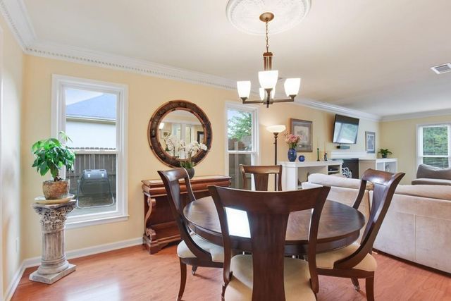 8900 Carroll Manor Dr, Atlanta, GA 30350