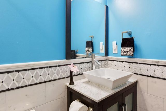 8900 Carroll Manor Dr, Atlanta, GA 30350