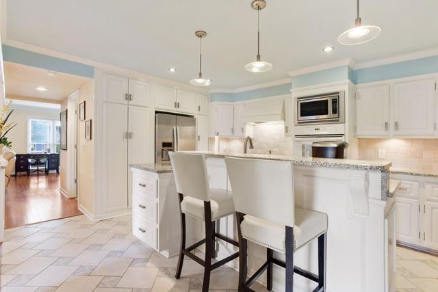 8900 Carroll Manor Dr, Atlanta, GA 30350