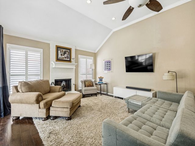 808 Canyon Valley Drive, Mckinney, TX 75071