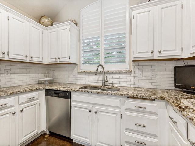 808 Canyon Valley Drive, Mckinney, TX 75071